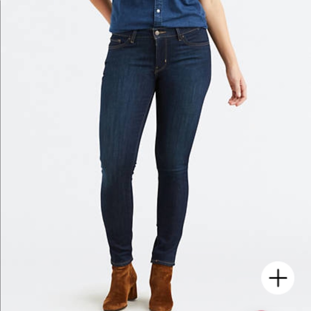 Levi’s mid rise 711 skinny jeans NWT.
